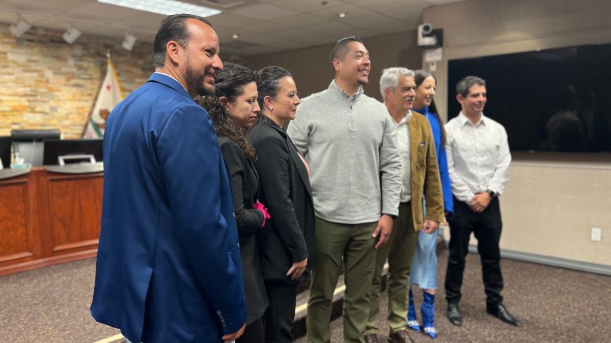 Mayor Ulises Cabrera with the delegation from San Juan de Los Lagos.